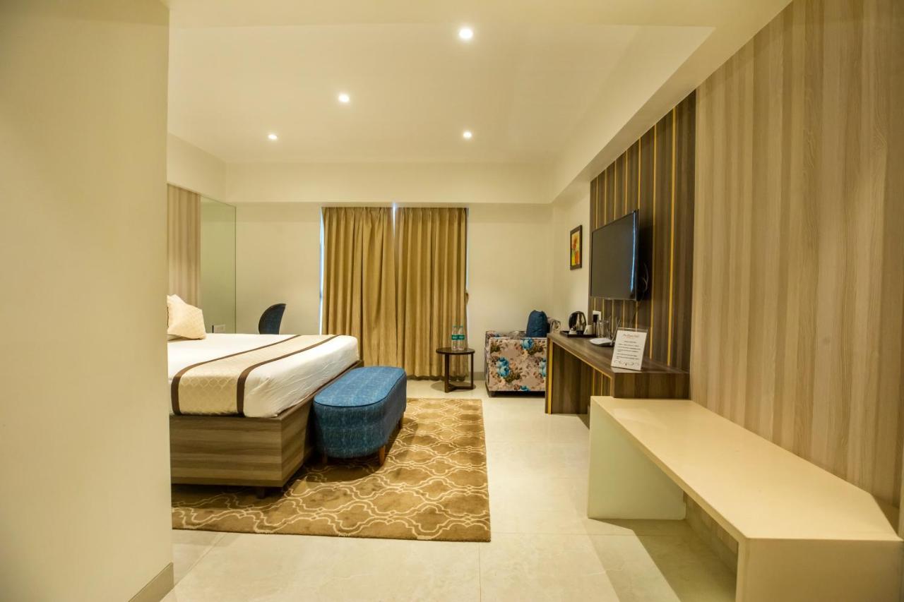 The Thane Club Ngoại thất bức ảnh