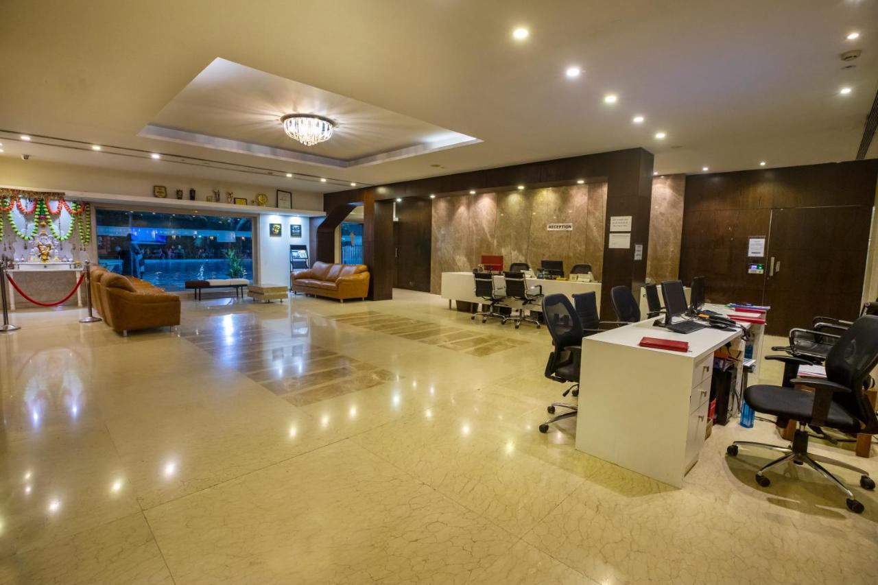 The Thane Club Ngoại thất bức ảnh