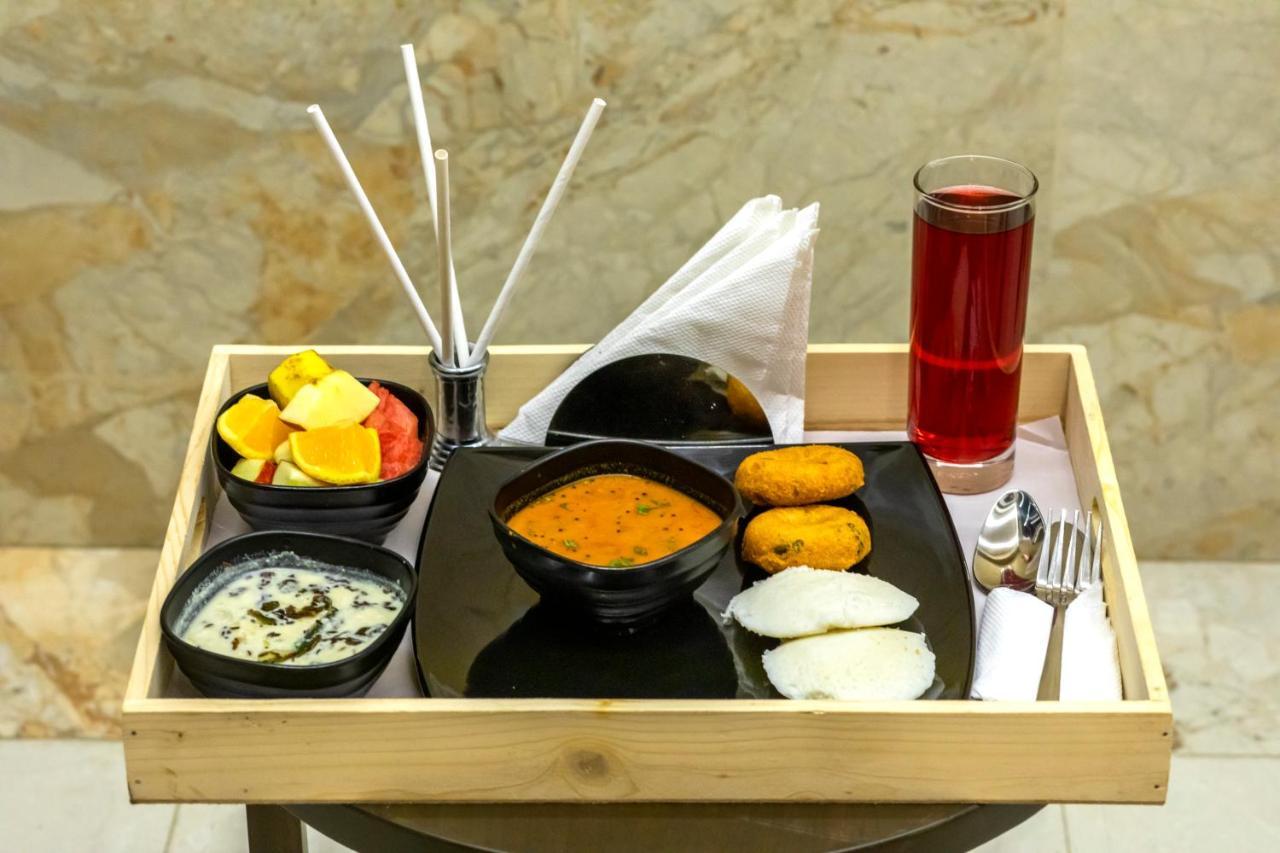 The Thane Club Ngoại thất bức ảnh