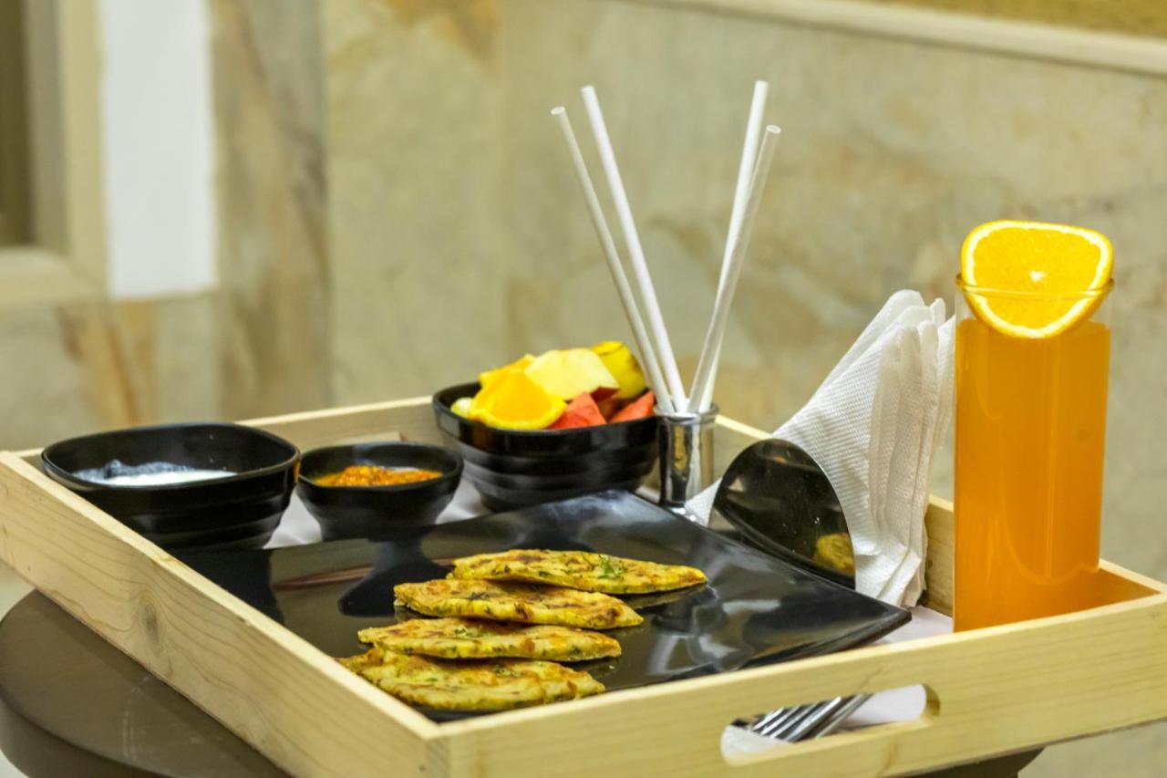The Thane Club Ngoại thất bức ảnh